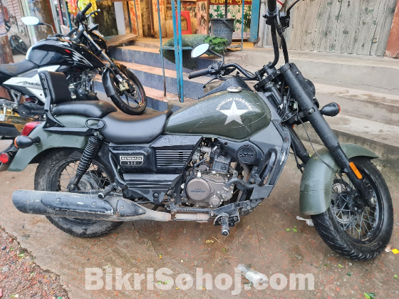 Um Commando 150cc